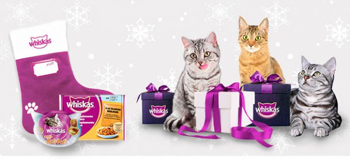 gana un calcetin navideño y un pack whiskas