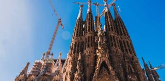Puertas Abiertas de la Sagrada Familia Puertas Abiertas de la Sagrada Familia